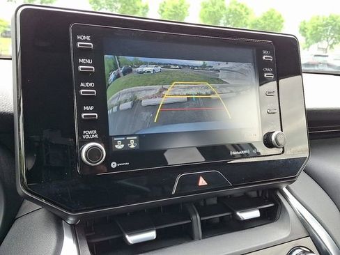 Used 2021 Toyota Venza LE w/ Carpet Mat Package (TMS) AWD/4WD image 16