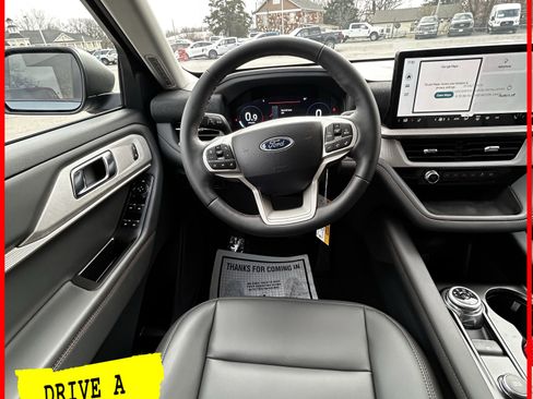 New 2026 Ford Explorer Active w/ Active Comfort Package image 31
