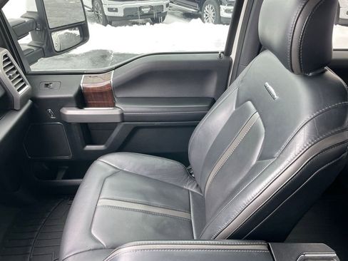 Used 2016 Ford F150 Platinum w/ Equipment Group 701A Luxury image 23