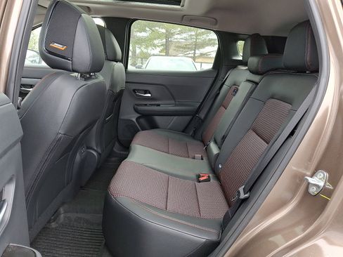 New 2026 Nissan Kicks SR image 5