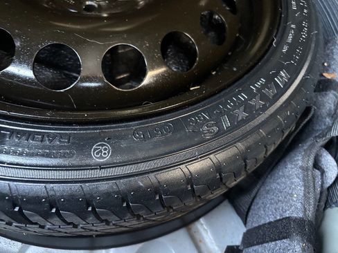 Used 2015 Chevrolet Cruze LTZ w/ Sun, Sound and Sport Package image 26