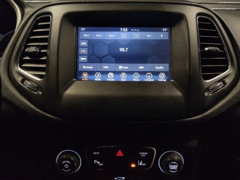 Used 2020 Jeep Compass Latitude AWD/4WD image 25