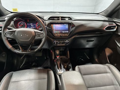 Used 2021 Chevrolet TrailBlazer RS w/ Sun and Liftgate Package AWD/4WD image 7