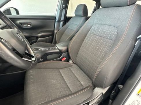 Used 2024 Honda HR-V Sport image 14