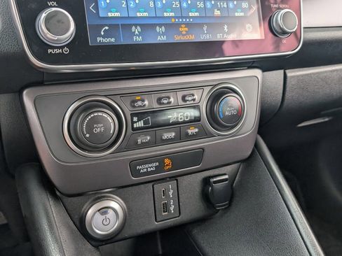 Used 2024 Nissan Leaf S image 23