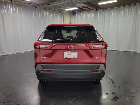 Used 2023 Toyota RAV4 LE FWD image 7