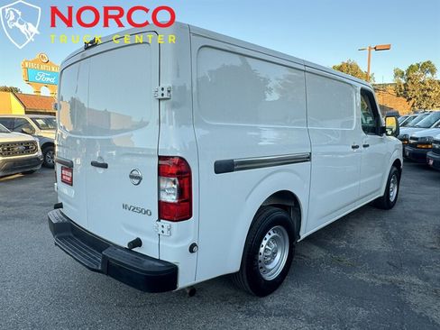 Used 2019 Nissan NV 2500 S image 10