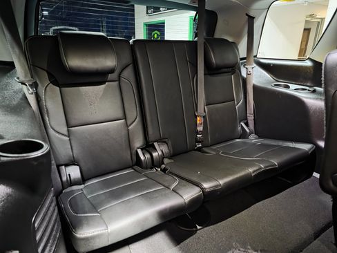 Used 2019 Chevrolet Tahoe LT w/ RST Edition image 27