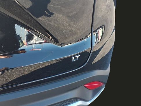 Used 2025 Chevrolet Trax LT image 26