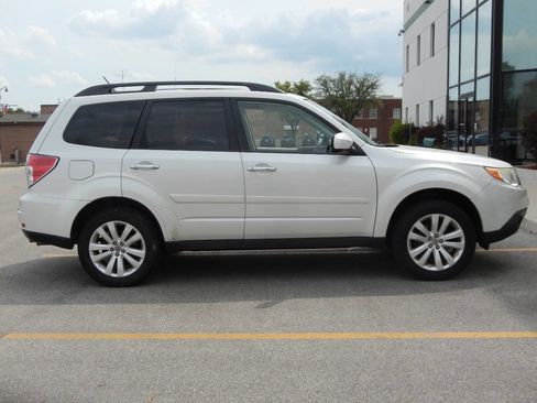 Used 2012 Subaru Forester 2.5X Limited image 22