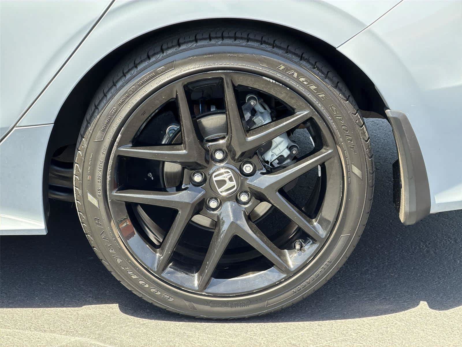 Used 2023 Honda Civic Sport image 9