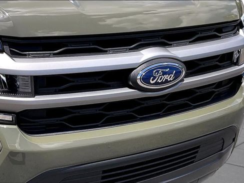 Used 2024 Ford Expedition XLT AWD/4WD image 30