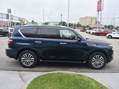 Used 2024 Nissan Armada SL w/ Captain's Chairs Package RWD image 14