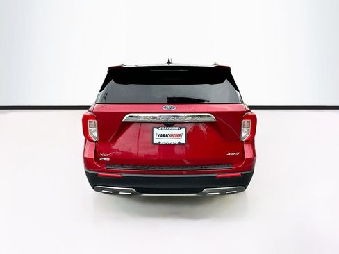 Used 2023 Ford Explorer XLT w/ Equipment Group 202A AWD/4WD image 9