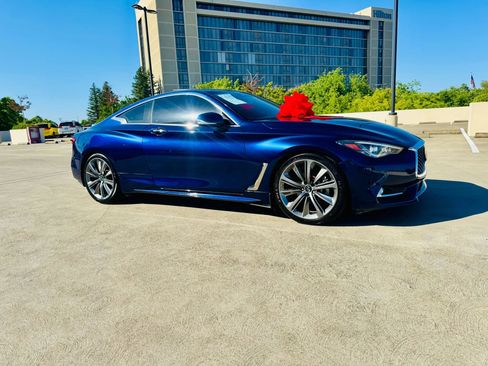 Used 2019 INFINITI Q60 3.0t Luxe w/ Cargo Package RWD image 4