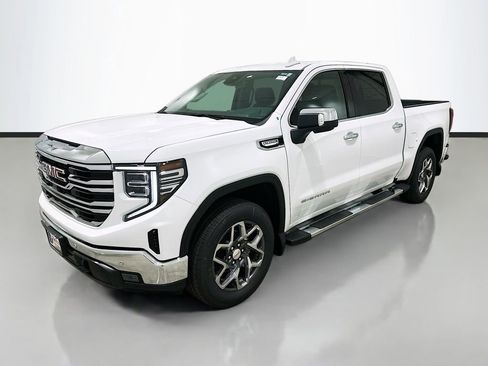 New 2026 GMC Sierra 1500 SLT RWD image 3