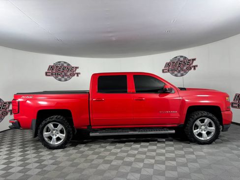 Used 2018 Chevrolet Silverado 1500 LT w/ All Star Edition AWD/4WD image 8