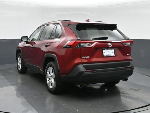 Used 2021 Toyota RAV4 XLE image 5