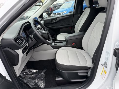 Used 2025 Ford Escape Active w/ Cold Weather Package image 12