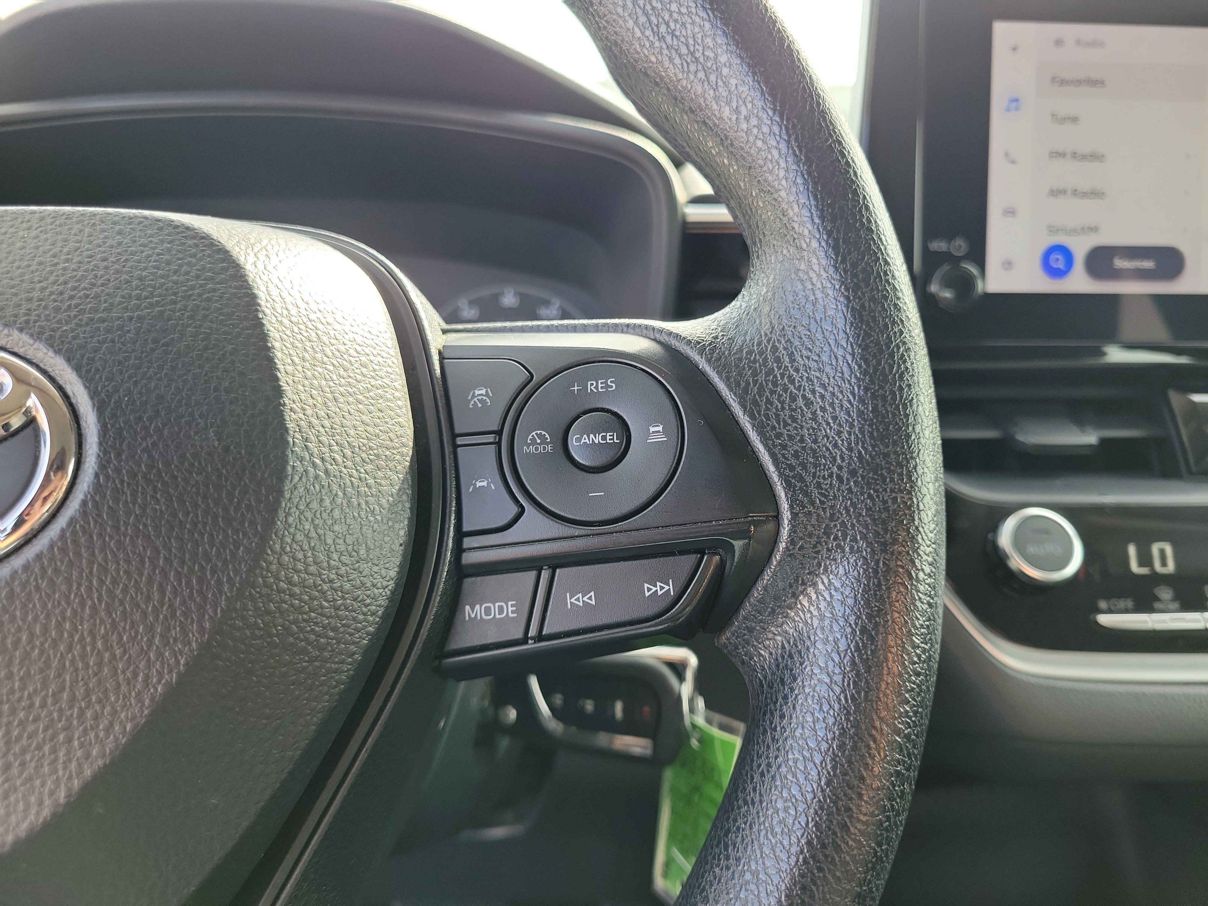 Used 2024 Toyota Corolla LE FWD image 23