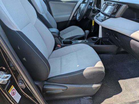 Used 2017 Toyota RAV4 XLE AWD/4WD image 21