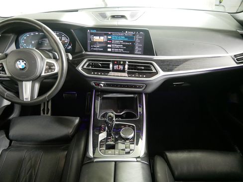 Used 2020 BMW X7 M50i w/ Dynamic Handling Package AWD/4WD image 10