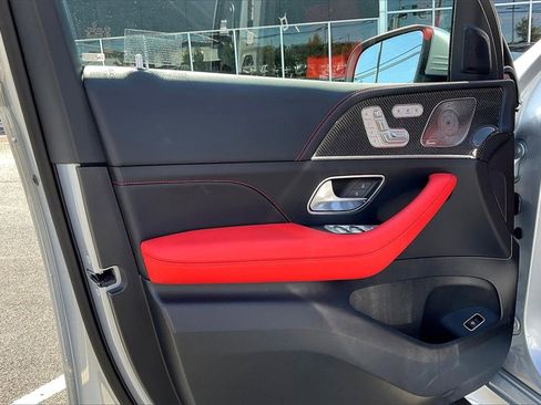 Used 2025 Mercedes-Benz GLE 53 AMG 4MATIC image 15