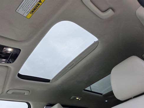 Used 2025 Hyundai Santa Fe Calligraphy image 18