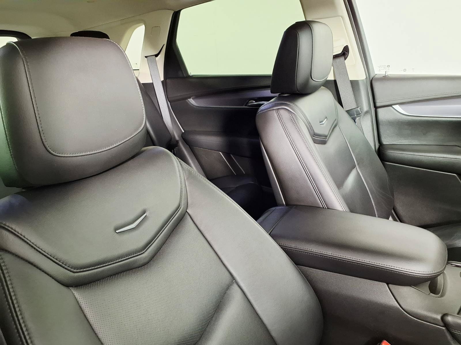 Used 2017 Cadillac XT5 Luxury FWD image 10