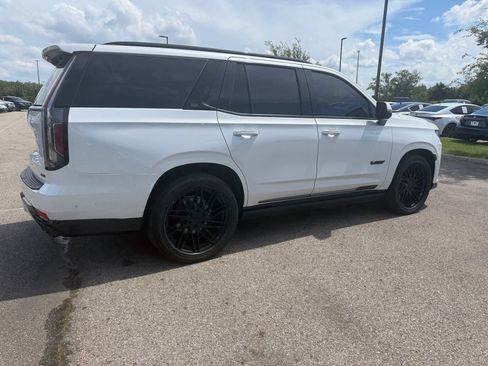 Used 2024 Cadillac Escalade V AWD/4WD image 5