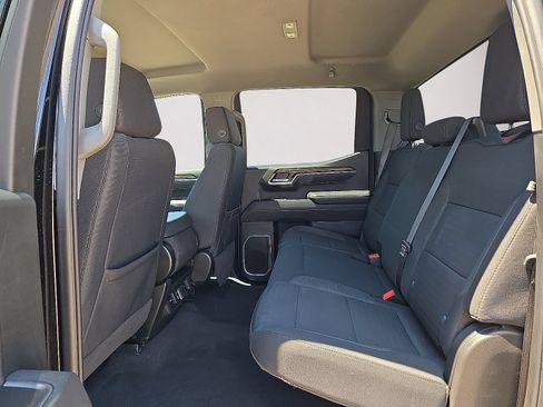 Used 2025 Chevrolet Silverado 1500 LT AWD/4WD image 14