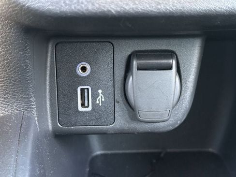 Used 2025 Nissan Versa S FWD image 20