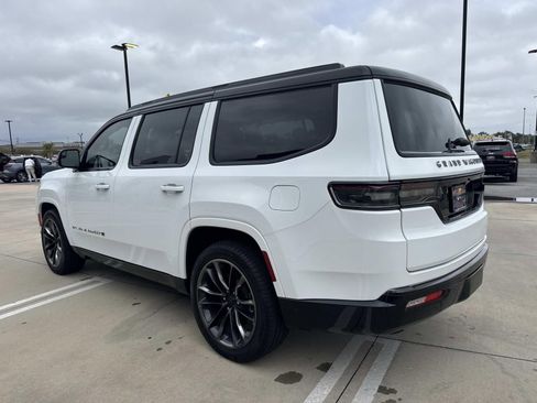 Used 2025 Jeep Grand Wagoneer Series III w/ Rear Seat Video Group 1 image 5