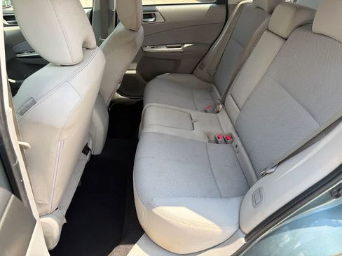 Used 2012 Subaru Forester 2.5X Premium w/ All-Weather Pkg AWD/4WD image 17