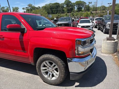 Used 2018 Chevrolet Silverado 1500 LT w/ All Star Edition AWD/4WD image 6