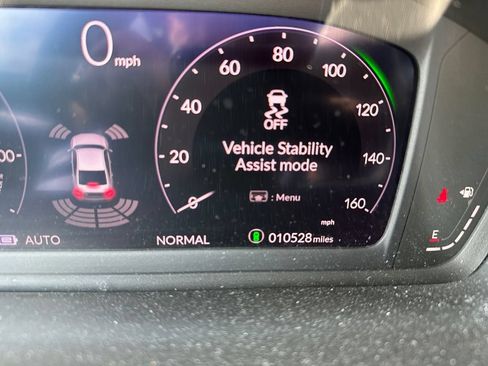Used 2023 Honda Accord Touring image 11