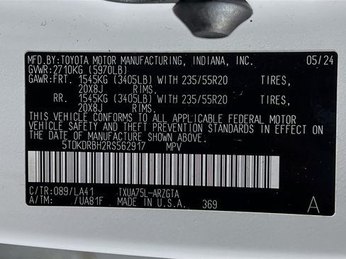 Certified 2024 Toyota Highlander Platinum AWD/4WD image 28