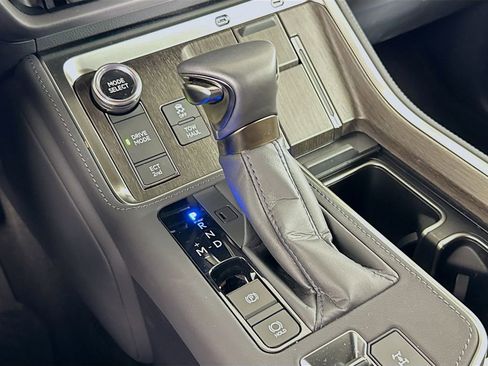 Certified 2025 Lexus GX 550 image 17