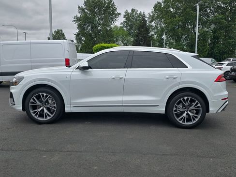 Used 2023 Audi Q8 Premium Plus w/ Premium Plus Package AWD/4WD image 2