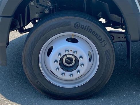 New 2025 Ford F550 XL w/ XL Chrome Package image 5