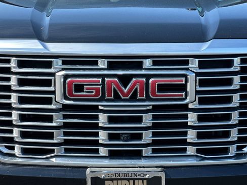 Used 2025 GMC Yukon Denali AWD/4WD image 46