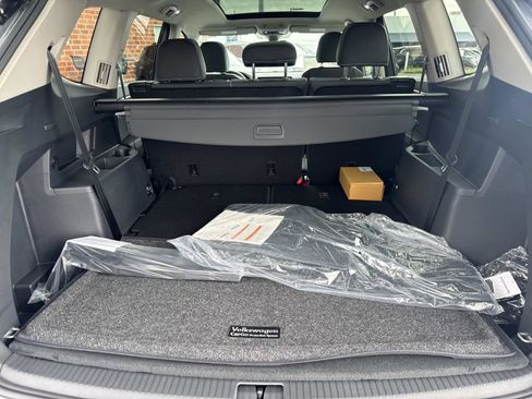 New 2026 Volkswagen Atlas SE FWD image 5