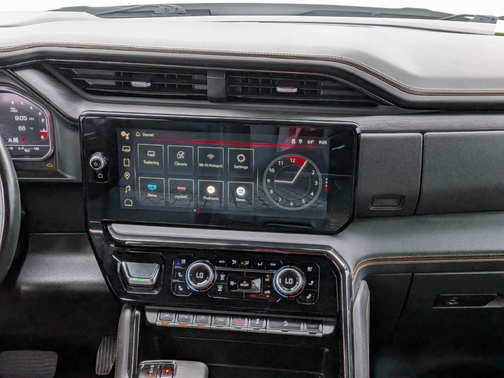 Used 2024 GMC Sierra 1500 AT4 w/ AT4 Premium Package AWD/4WD image 16