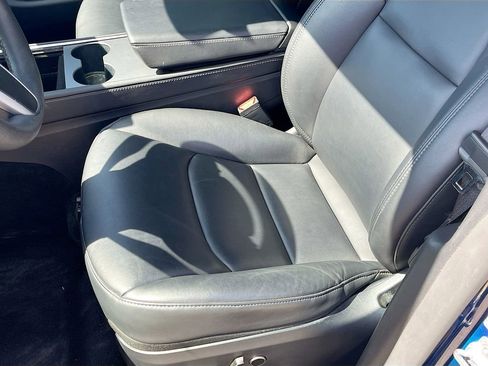 Used 2024 Tesla Model Y Long Range RWD image 19