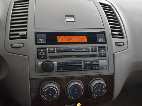 Used 2005 Nissan Altima 2.5 S w/ (F01) Convenience Pkg FWD image 12