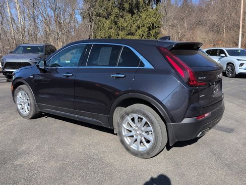 Used 2023 Cadillac XT4 Luxury w/ Cold Weather Package image 8