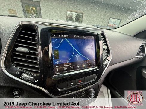 Used 2019 Jeep Cherokee Limited AWD/4WD image 33