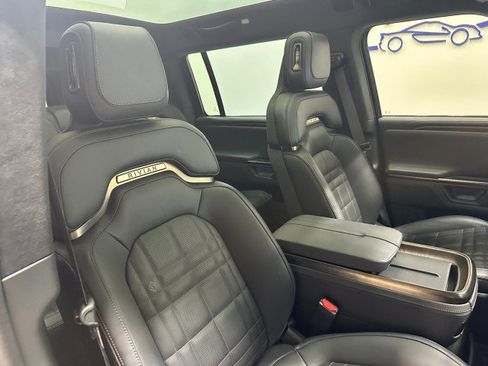 Used 2026 Rivian R1S Premium AWD/4WD image 39