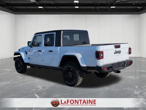 New 2026 Jeep Gladiator Sport AWD/4WD image 3