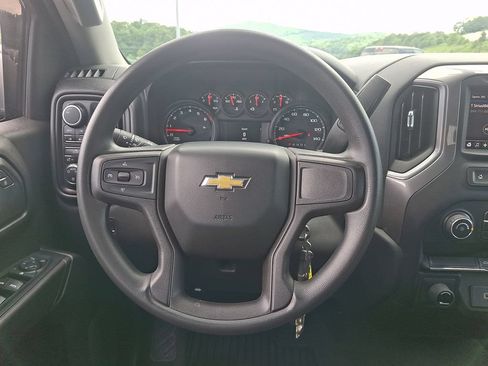 Used 2020 Chevrolet Silverado 1500 Custom w/ Custom Value Package AWD/4WD image 19